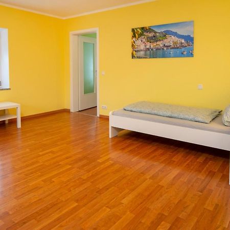 Monteur-/ Arbeiter-Apartment_ Wohnung 4 Memmingen Bagian luar foto