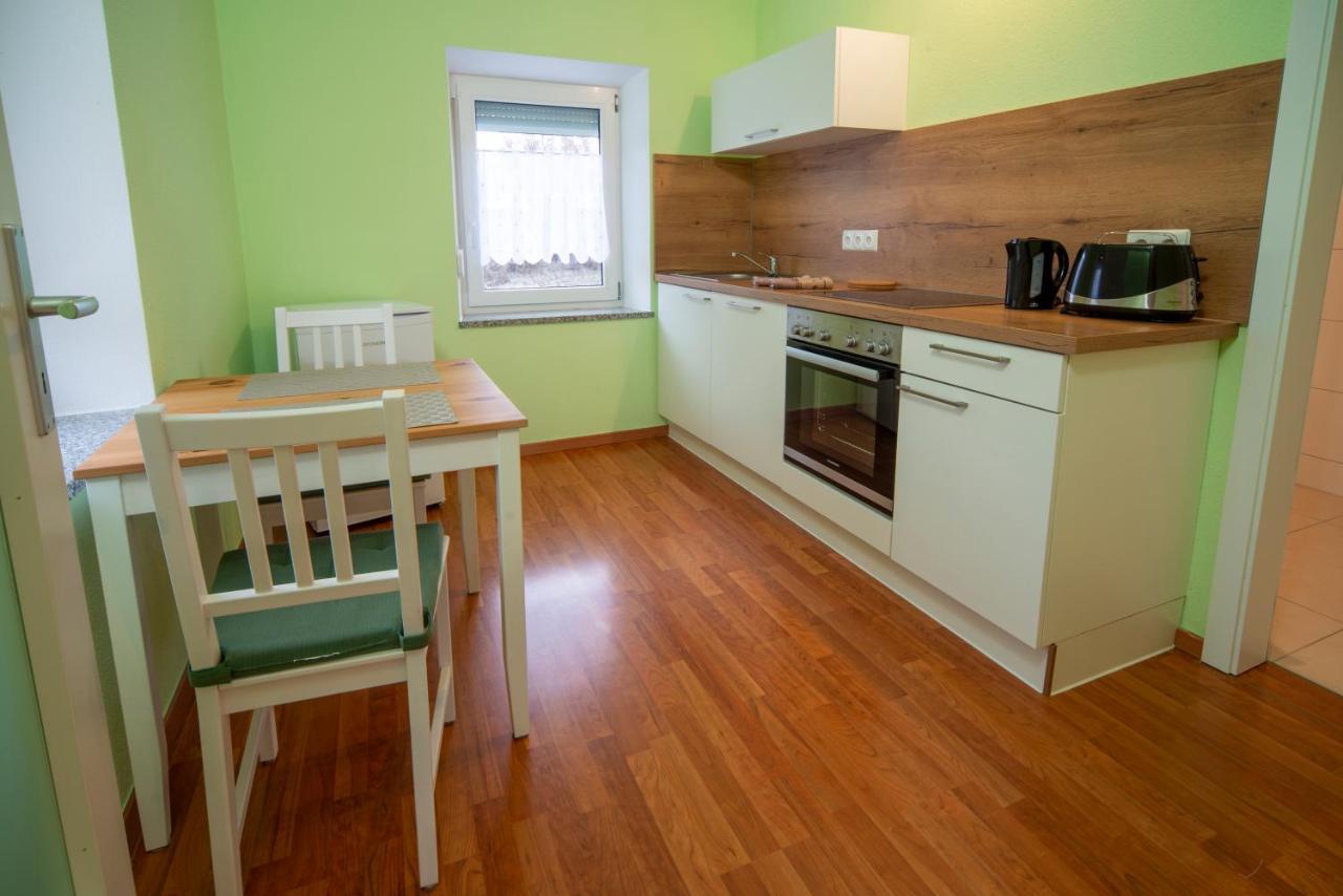Monteur-/ Arbeiter-Apartment_ Wohnung 4 Memmingen Bagian luar foto
